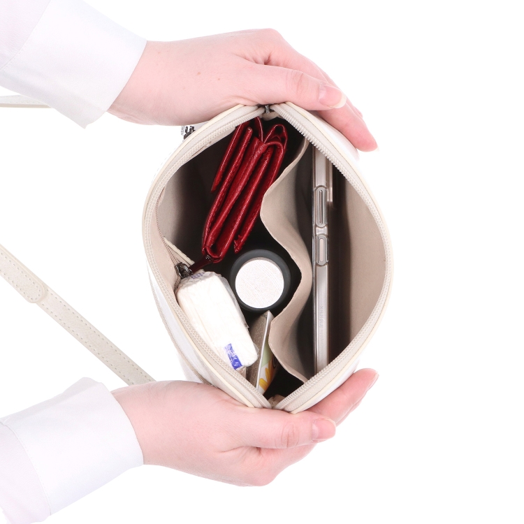 Minimalistická kožená crossbody kabelka na každý den Noelia Bolger materiál kůže zapínání na zip barva bílá velikost malá NB 0116 OW Vnitřek
