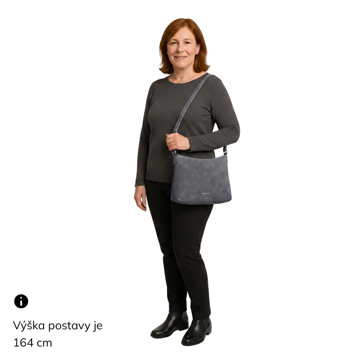 Dámská elegantní crossbody kabelka Tangerin materiál syntetická kůže zapínání na zip barva černá velikost malá 1110 C Na postavě
