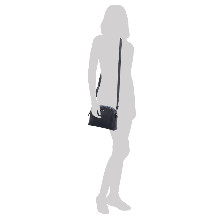 Malá crossbody kabelka svýrazným popruhem Tangerin materiál syntetická kůže zapínání na zip barva červená velikost malá 8044 CV Na postavě