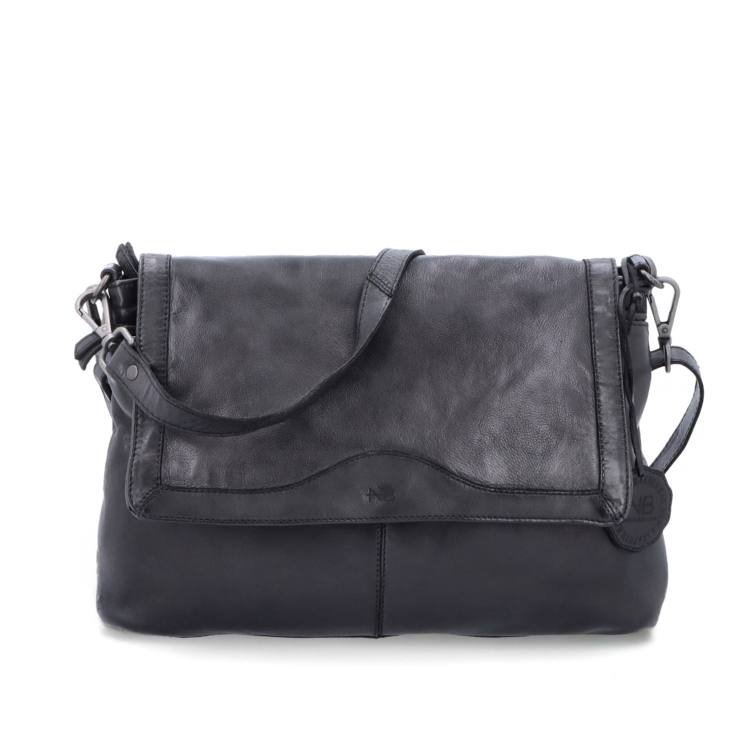 Crossbody kabelka z pravé kůže s klopou Noelia Bolger materiál kůže zapínání s klopou barva černá velikost střední NB 2024 C Zepředu
