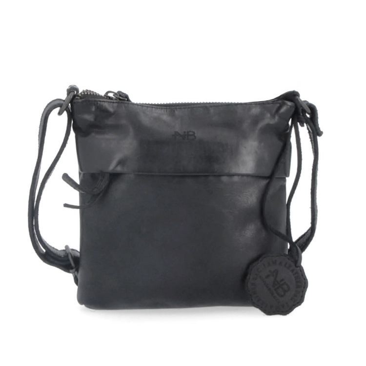 Malá kožená crossbody se zapínáním na zip Noelia Bolger materiál kůže zapínání na zip barva černá velikost malá NB 2090 C Zepředu