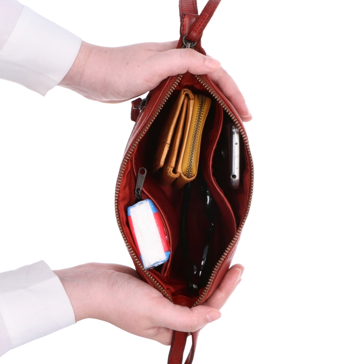 Kožená crossbody s čistými liniemi Noelia Bolger materiál kůže zapínání na zip barva červená velikost malá NB 2414 CV Vnitřek