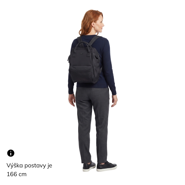 Praktický dámský batoh pro každý den Carmelo materiál nylon zapínání na zip barva červená velikost střední 6611 CV Na postavě