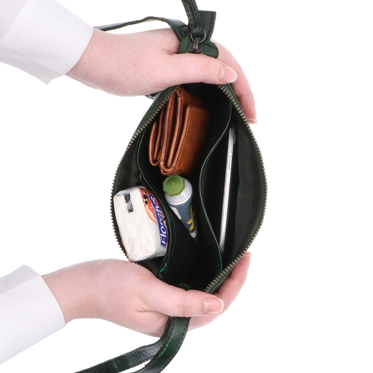 Malá elegantní kožená crossbody kabelka Noelia Bolger materiál kůže zapínání na zip barva zelená velikost malá NB 2420 ZE Vnitřek