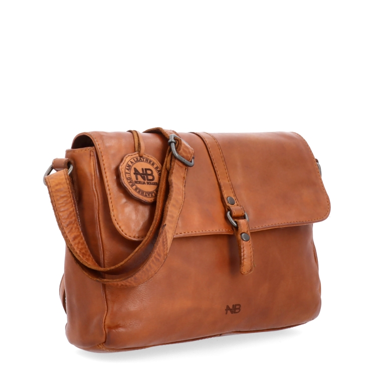 Kožená crossbody kabelka s klopou Noelia Bolger materiál kůže zapínání s klopou barva koňaková velikost střední NB 2416 KO