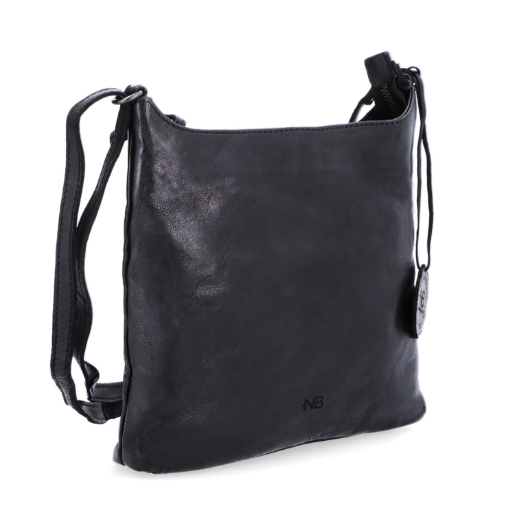 Kožená crossbody kabelka pro každý den Noelia Bolger materiál kůže zapínání na zip barva černá velikost malá NB 2404 C