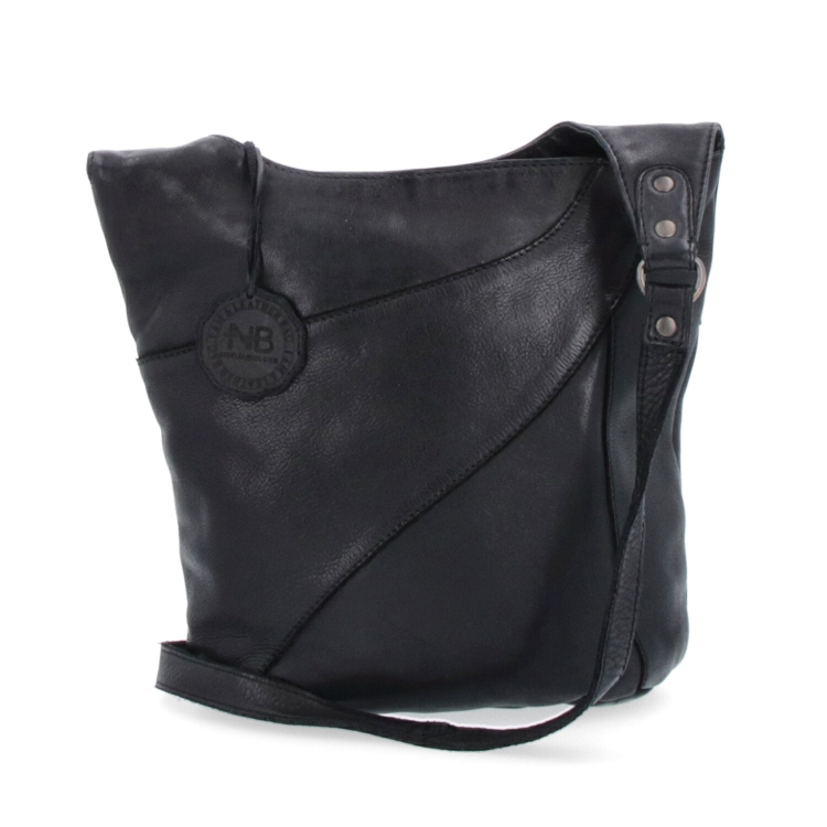 Elegantní kožená crossbody kabelka s kapsami Noelia Bolger materiál kůže zapínání na zip barva černá velikost malá NB 2101 C Zepředu