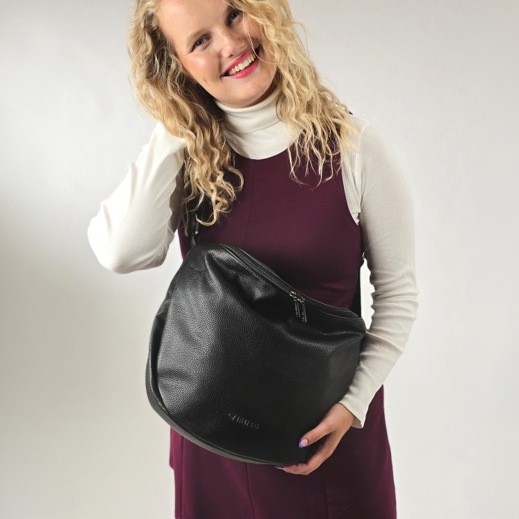 Velká ledvinka Carmelo materiál syntetická kůže zapínání na zip barva černá velikost velká 4321 C Lifestyle