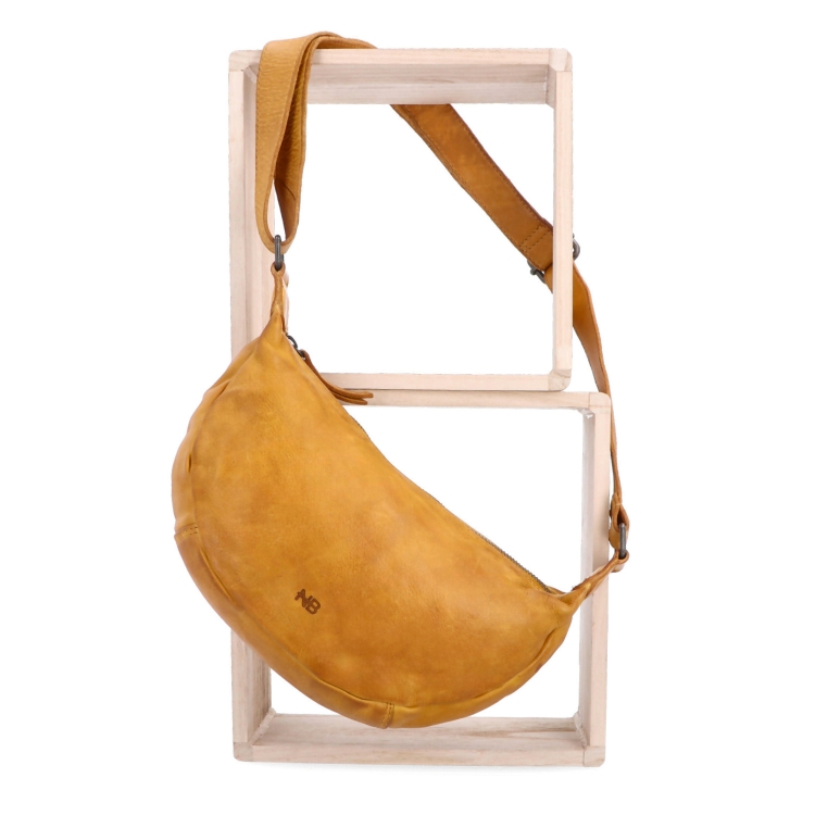 Malá kožená moonbag kabelka Noelia Bolger materiál kůže zapínání na zip barva žlutá velikost malá NB 2411 ZLU