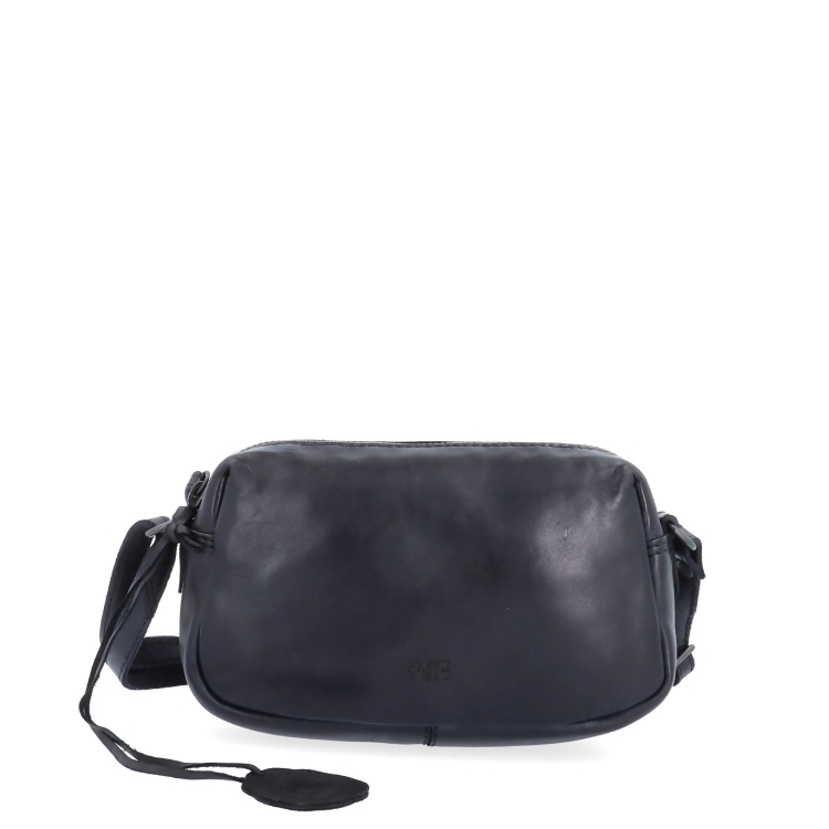 Minimalistická kožená crossbody kabelka Noelia Bolger materiál kůže zapínání na zip barva černá velikost malá NB 2417 C Zepředu
