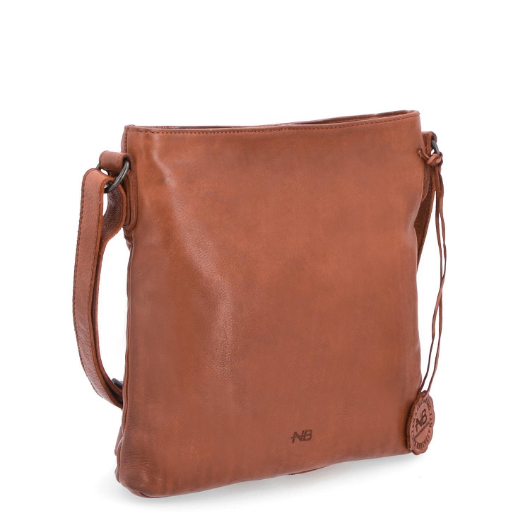 Kožená crossbody kabelka ve vintage stylu Noelia Bolger materiál kůže zapínání na zip barva koňaková velikost malá NB 2001 KO