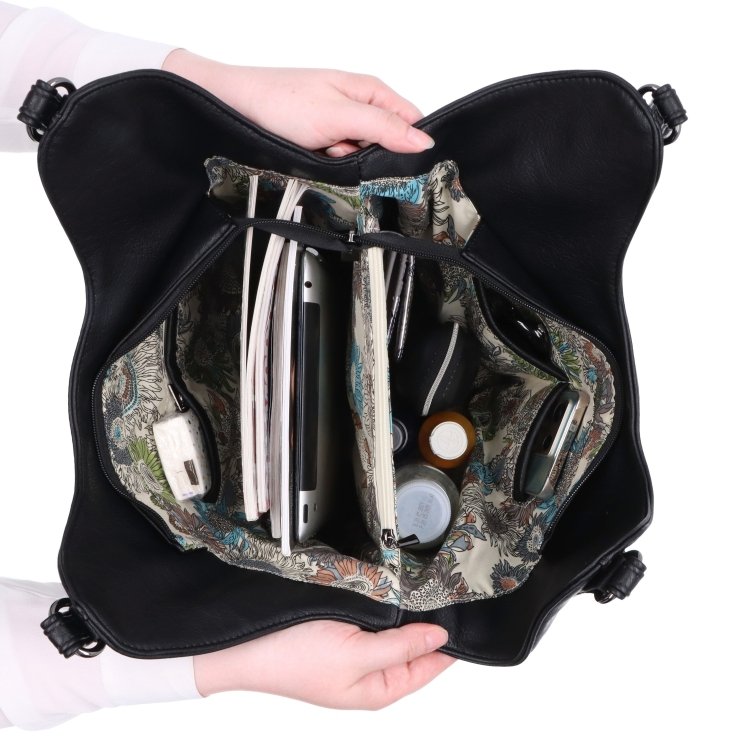 Kabelka přes rameno z kvalitní syntetické kůže Tangerin materiál syntetická kůže zapínání na zip barva černá velikost velká 8052 C Vnitřek