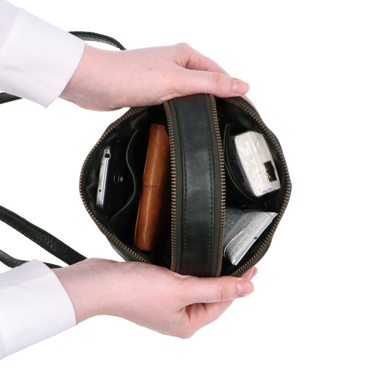 Kvalitní kožená crossbody kabelka Noelia Bolger materiál kůže zapínání na zip barva zelená velikost malá NB 2408 ZE Vnitřek