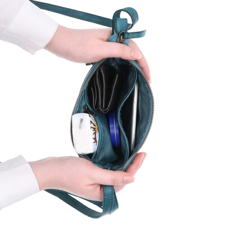 Malá elegantní kožená crossbody kabelka Noelia Bolger materiál kůže zapínání na zip barva tyrkysová velikost malá NB 2420 TYR Vnitřek