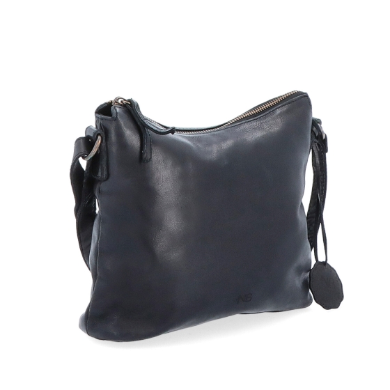 Kožená crossbody kabelka s moderním designem Noelia Bolger materiál kůže zapínání na zip barva černá velikost malá NB 2400 C