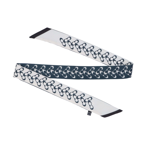 Úzký šátek s elegantním vzorem Noelia Bolger materiál polyester barva multicolor S012 - 01