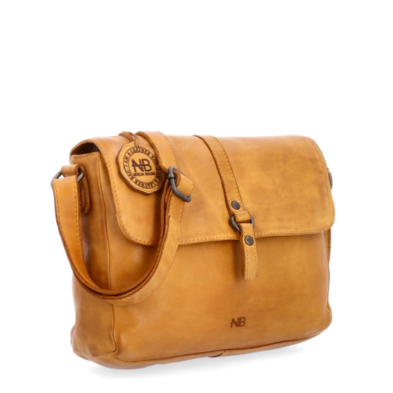 Kožená crossbody kabelka s klopou Noelia Bolger materiál kůže zapínání s klopou barva žlutá velikost střední NB 2416 ZLU