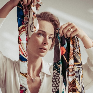 Designový šátek na kabelku Indee materiál polyester barva multicolor S005 Lifestyle