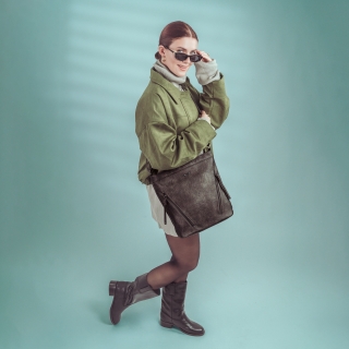 Crossbody kabelka s ozdobnými zipy Tangerin materiál syntetická kůže zapínání na zip barva šedá velikost střední 8050 ANT Lifestyle