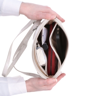 Elegantní kožená crossbody k šatům i saku Noelia Bolger materiál kůže zapínání na zip barva bílá velikost malá NB 0078 OW Vnitřek