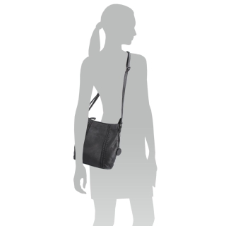 Kožená kabelka s perforací a nastavitelným crossbody popruhem Noelia Bolger materiál kůže zapínání na zip barva černá velikost střední NB 2029 C Na postavě