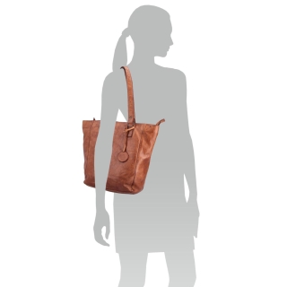Prémiová kožená shopper kabelka přes rameno Noelia Bolger materiál kůže zapínání na zip barva koňaková velikost velká NB 2021 KO Na postavě