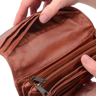 Dlouhá proplétaná peněženka Noelia Bolger materiál kůže zapínání na cvoček barva koňaková velikost velká 5105 NB KO Detail