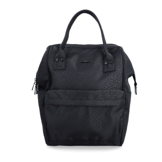 Velký praktický batoh značky Carmelo Carmelo materiál nylon zapínání na zip barva černá velikost velká 4319 C LE Zepředu