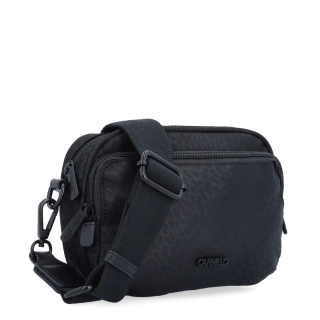 Nylonová crossbody kabelka se širokým popruhem a přední kapsou Carmelo materiál nylon zapínání na zip barva černá velikost malá 6613 C LE