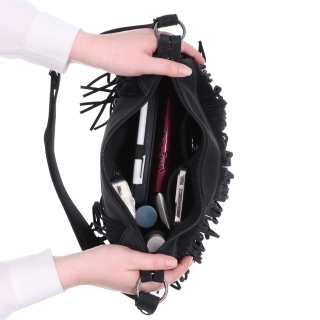 Stylová crossbody kabelka s třásněmi Carmelo materiál syntetická kůže zapínání na zip barva hnědá velikost střední 4674 TH Vnitřek