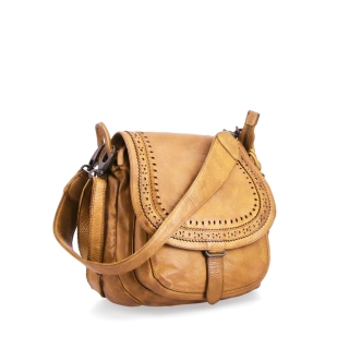 Kožená crossbody kabelka se zdobenou klopou Noelia Bolger materiál kůže zapínání s klopou barva žlutá velikost střední NB 2030 ZLU