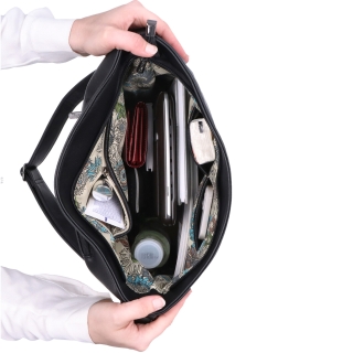 Velká crossbody kabelka na formát A4 Tangerin materiál syntetická kůže zapínání na zip barva černá velikost velká 8037 C Vnitřek