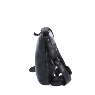 Elegantní kožená crossbody kabelka Noelia Bolger materiál kůže zapínání na zip barva černá velikost malá NB 2415 C Z boku