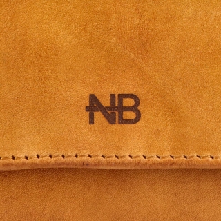 Malá kožená peněženka pro muže i ženy Noelia Bolger materiál kůže barva žlutá velikost malá 5135 NB ZLU Logo