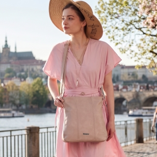 Crossbody kabelka Tangerin materiál syntetická kůže zapínání na zip barva růžová velikost střední 8004 LI Lifestyle