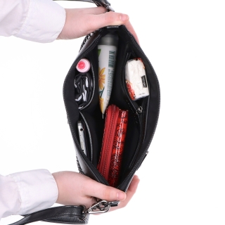 Malá crossbody kabelka s odnímatelným řetízkem Le Sands materiál syntetická kůže zapínání na zip barva metalická velikost malá 4610 TI Vnitřek