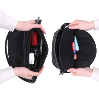 Stylová crossbody kabelka s praktickou klopou Carmelo materiál syntetická kůže zapínání na zip barva černá velikost malá 4661 C Vnitřek