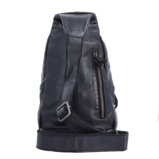 Kožený crossbody bodybag s variabilním nošením Noelia Bolger materiál kůže zapínání na zip barva černá velikost malá NB 2034 C Zezadu