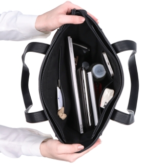 Designová kabelka přes rameno Carmelo materiál syntetická kůže zapínání na zip barva vínová velikost velká 4270 BO Vnitřek