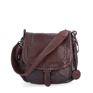 Kožená crossbody kabelka se zdobenou klopou Noelia Bolger materiál kůže zapínání s klopou barva vínová velikost střední NB 2030 BO Zepředu