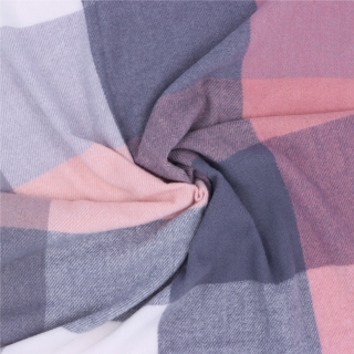 Příjemná šála s kostkovaným vzorem Noelia Bolger materiál Polyester s příměsí vlny barva multicolor KZ002 - 05