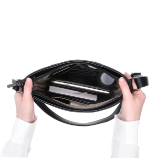 Crossbody kabelka s jednoduchým prošíváním Tangerin materiál syntetická kůže zapínání na zip barva metalická velikost střední 8003 BR Vnitřek