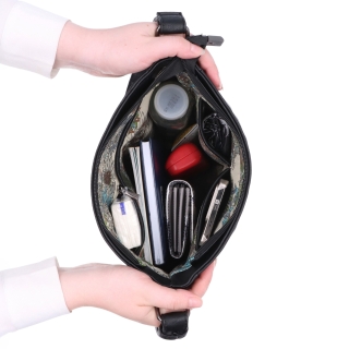 Crossbody kabelka s nastavitelným popruhem Tangerin materiál syntetická kůže zapínání na zip barva metalická velikost střední 8049 BR Vnitřek