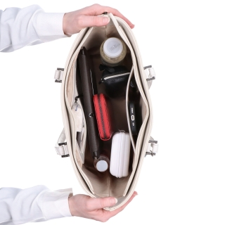 Shopper kabelka přes rameno Noelia Bolger materiál kůže zapínání na zip barva bílá velikost velká NB 0047 OW Vnitřek