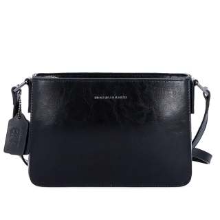 Elegantní, pevnější kožená crossbody kabelka Noelia Bolger materiál kůže zapínání na zip barva černá velikost malá NB 0103 C Zepředu