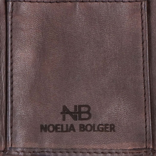 Kožená peněženka s praktickou zipovou kapsou Noelia Bolger materiál kůže zapínání na cvoček barva hnědá velikost malá 5132 NB H Logo