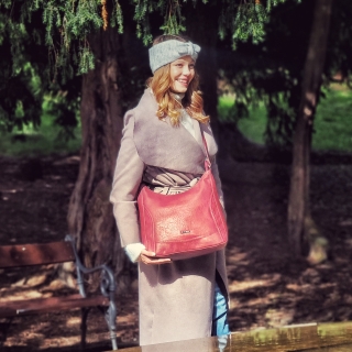 Městská crossbody kabelka ze syntetické kůže Tangerin materiál syntetická kůže zapínání na zip barva vínová velikost střední 8046 BO Lifestyle