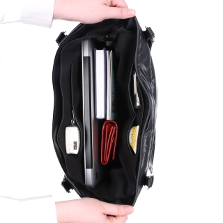 Shopperka přes rameno z nadýchaného materiálu Carmelo materiál nylon zapínání na zip barva metalická velikost velká 4385 TI Vnitřek