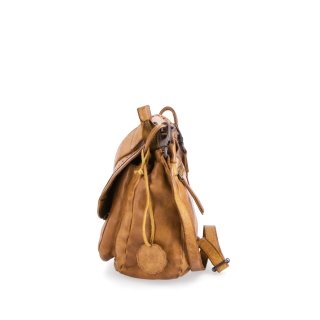 Kožená crossbody kabelka se zdobenou klopou Noelia Bolger materiál kůže zapínání s klopou barva žlutá velikost střední NB 2030 ZLU Z boku