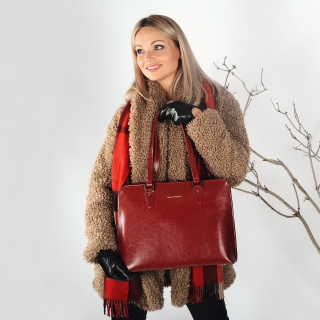Elegantní kožená kabelka Noelia Bolger materiál kůže zapínání na zip barva červená velikost velká NB 0057 TCV Lifestyle